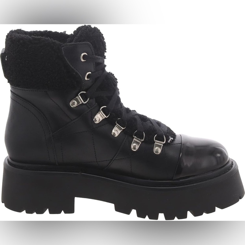 STEVE MADDEN. Steve Madden Reyen Boot Leather Combat Lug Sole Sherpa Whimsigoth